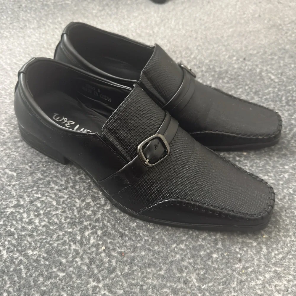 Dress Men's Shoes Black Size 8.5 Excellent Condition‎